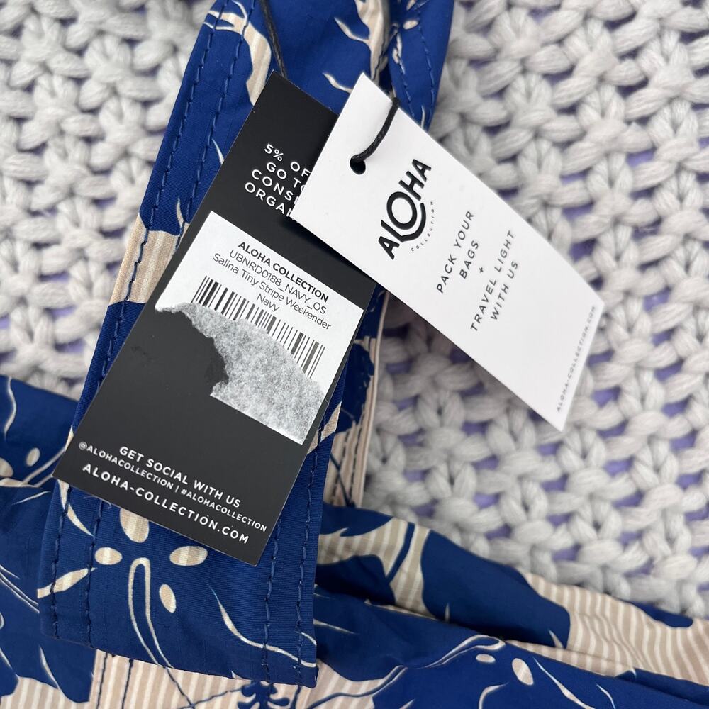 Aloha Collection• KEEP IT LIGHT WEEKENDER SALINA Tiny Stripe Navy - Picture 11 of 12